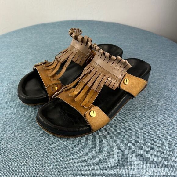 Chloe Erika Kiltie Trim Leather Flat Sandals Size 36 - Picture 1 of 8